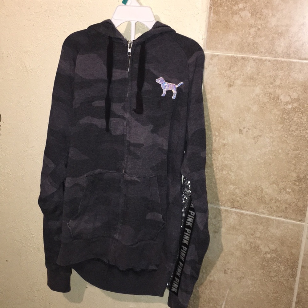 Limited edition darkblue camo sweater with sequins